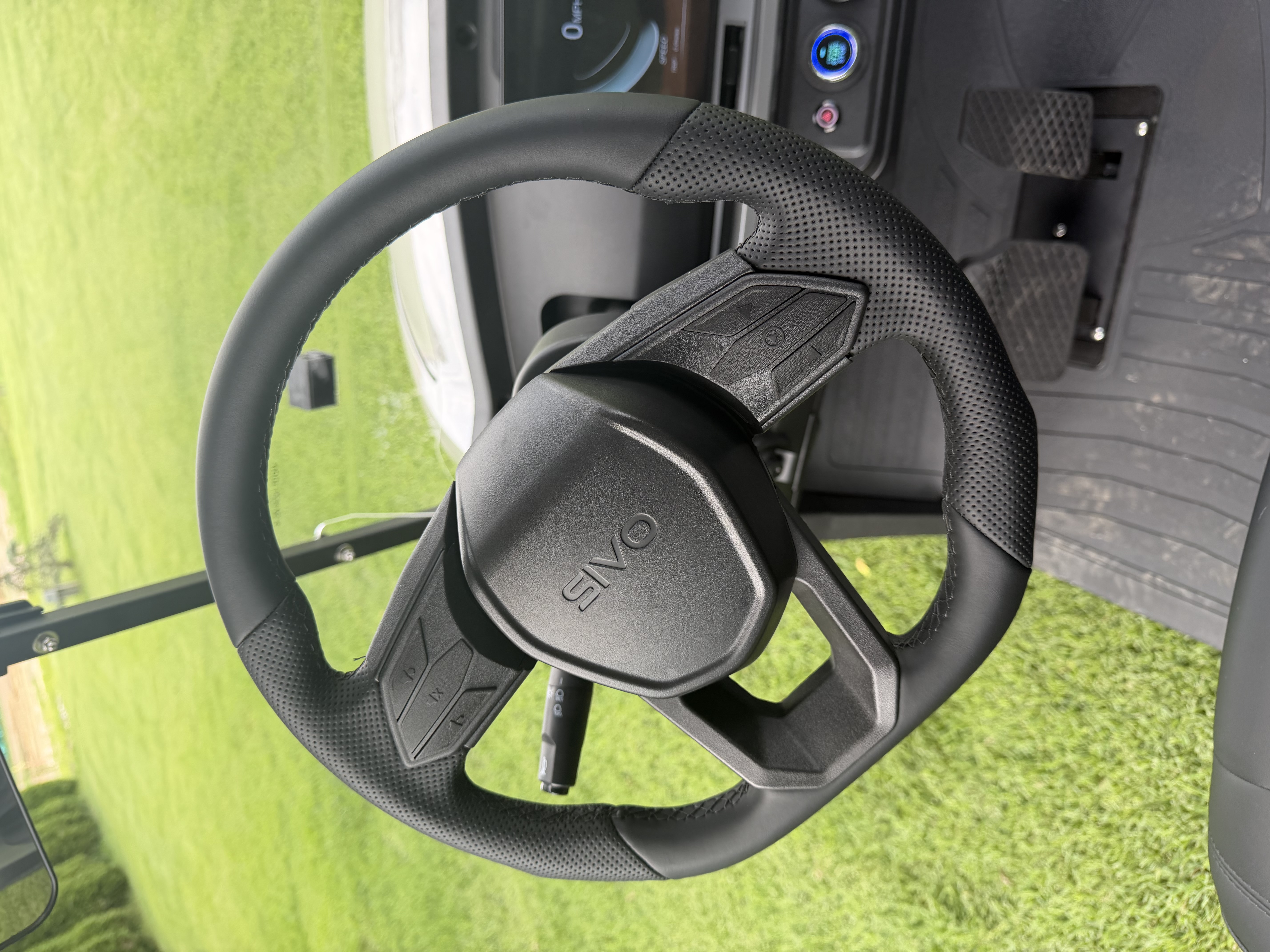 2027 Sivo Edge 4F Silver