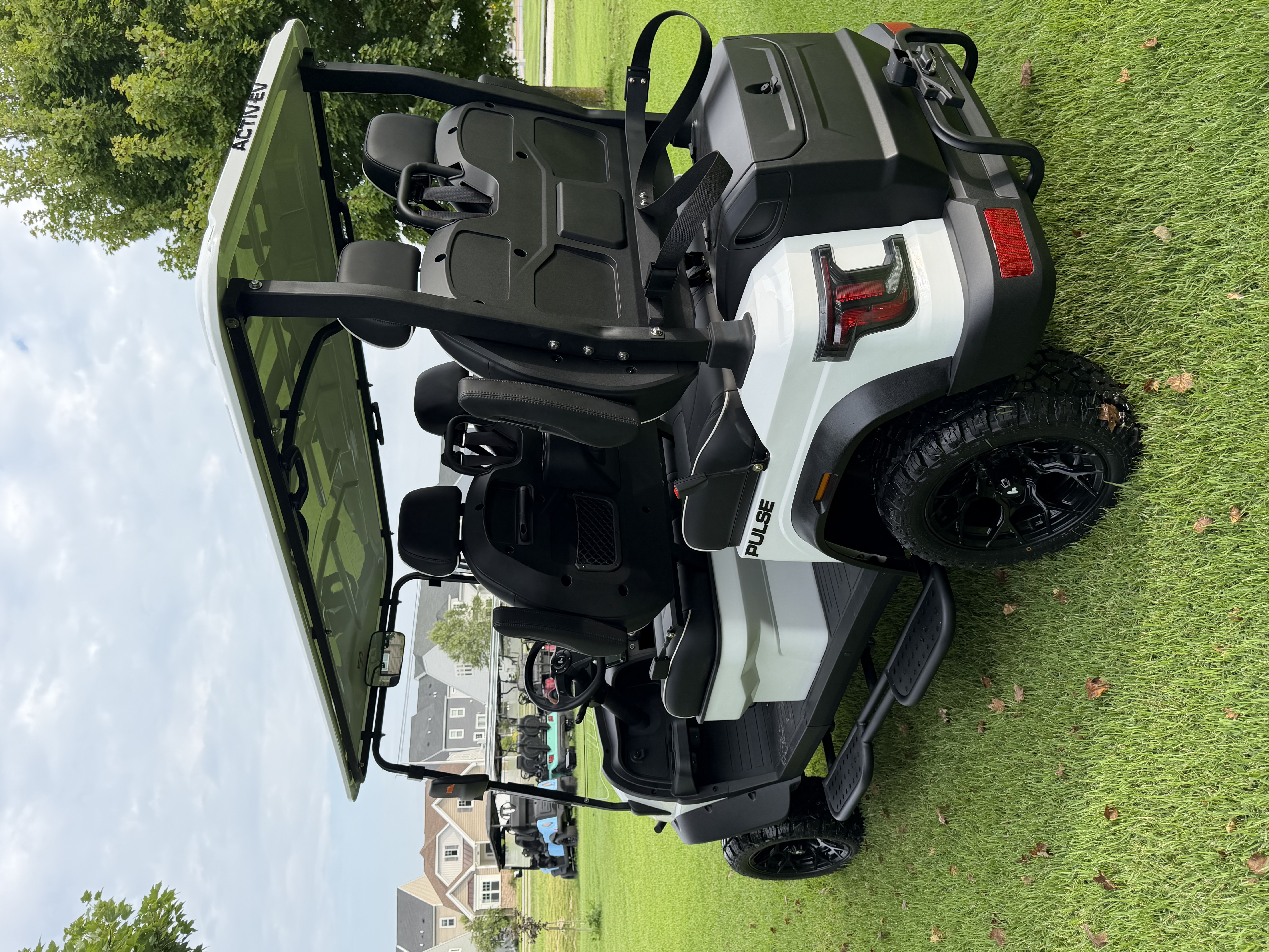 2027 ActivEV Pulse 4 Forward White Lifted