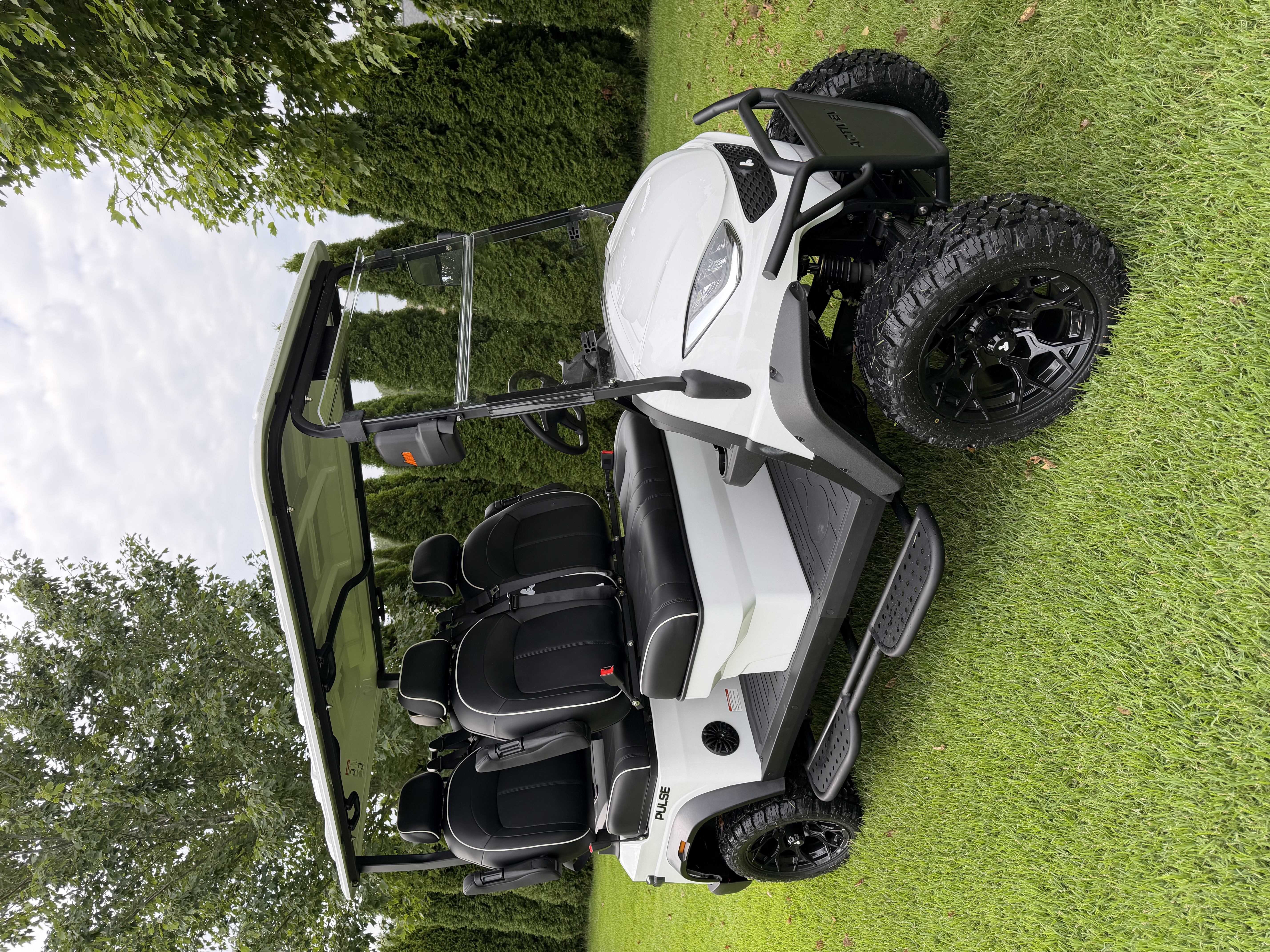 2027 ActivEV Pulse 4 Forward White Lifted