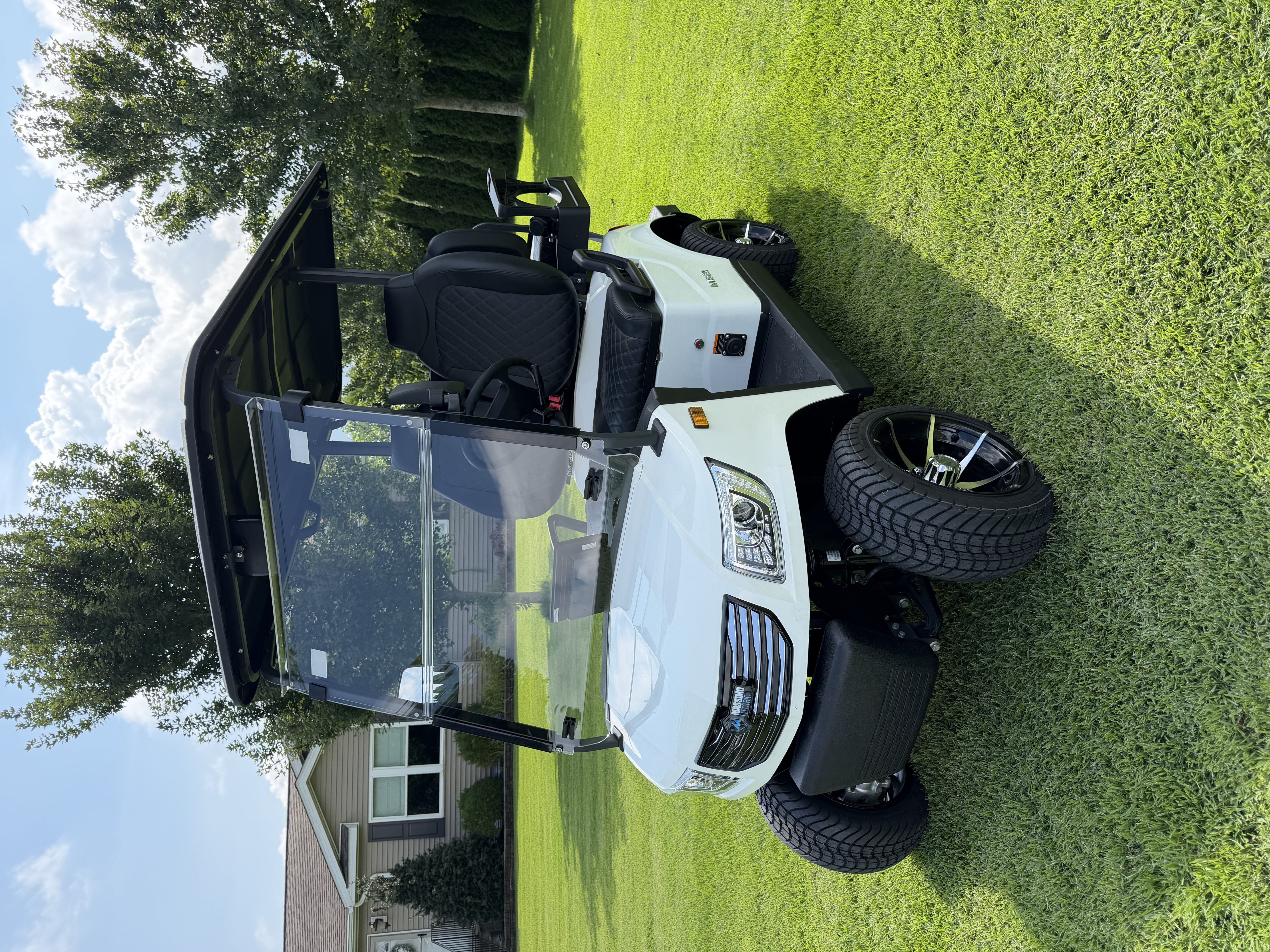 2026 Massimo 4 Passenger White